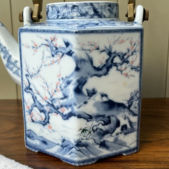 Chinese Porcelain Hexagonal Teapot Brass Handle White & Blue without Lid - Picture 5 of 16
